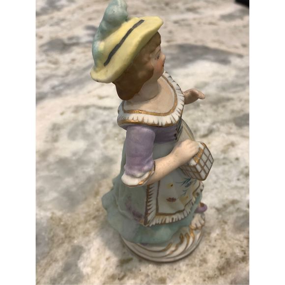 Vintage Porcelain French Maiden Lady Figurine Statue #keepsake - Picture 3 of 6